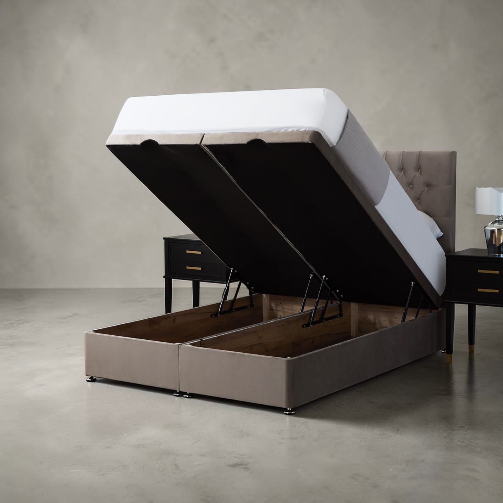 Chesterfield Ottoman Divan Bed Set - Image 7